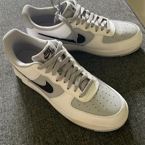 Nike af1 aldrig använda - Säljer Nike af1 helt oanvända finns en kvar att köpa online, storlek 43 kostar 1349kr nya 