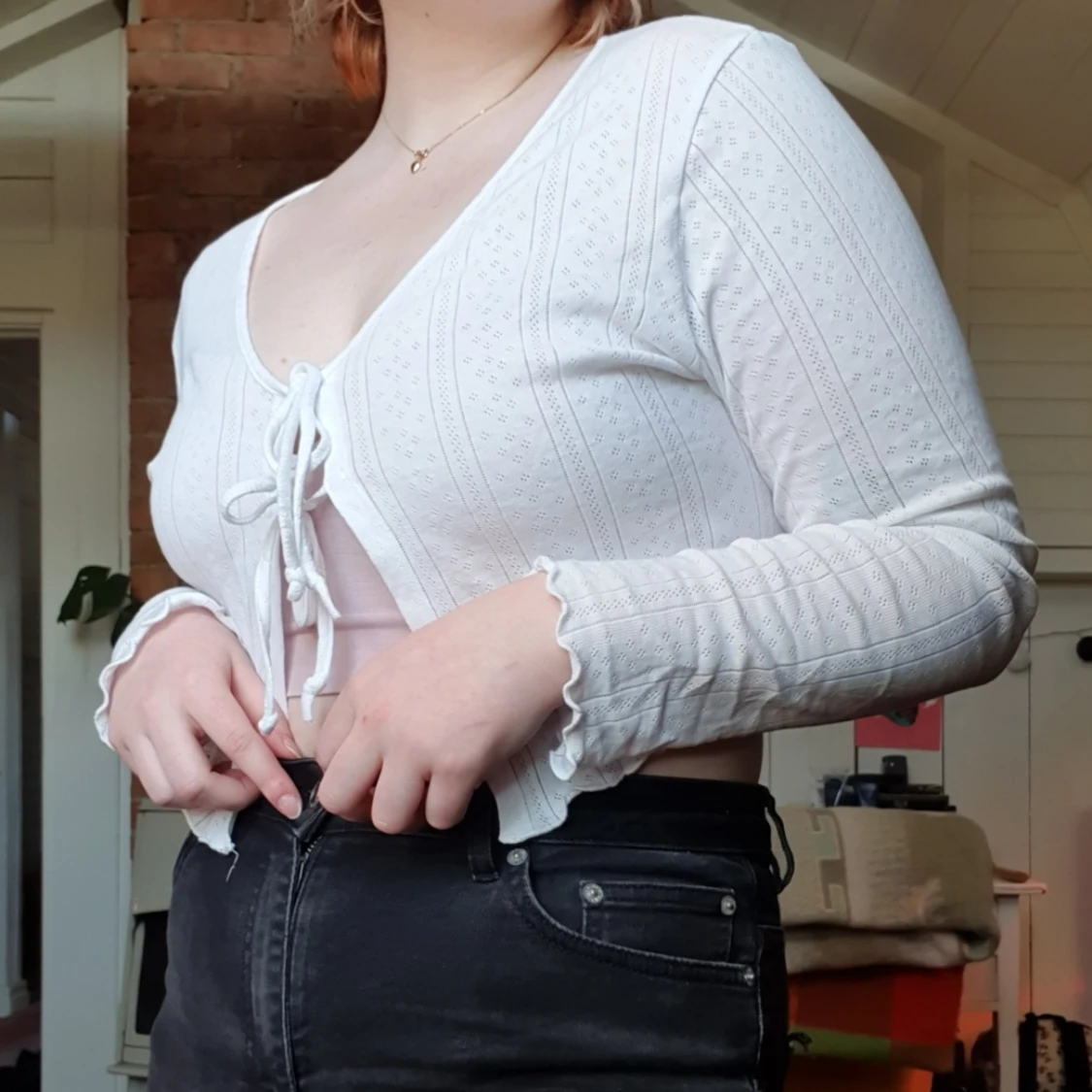 Vit långärmad med knytning - 90