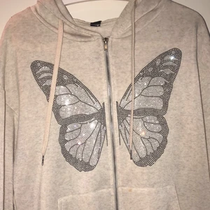 Tröja - Säljer denna från shien den är använd 1 gång💕