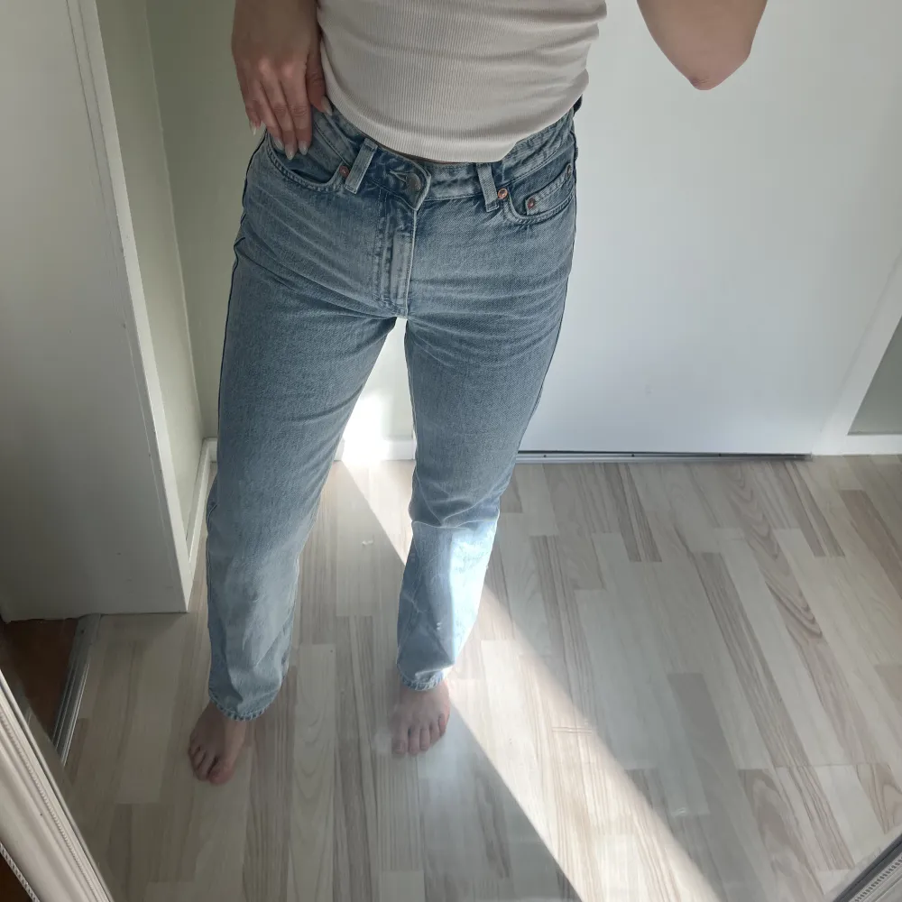 Ett par jeans från weekday. Super fint skick. Jeans & Byxor.