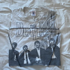 Beatles top - Jätte snygg top men aldrig använd 