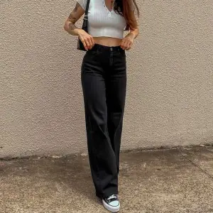 Säljer nu dessa ( lånade första bilder ) Yoko jeans från monki. Storlek 26/Xs 