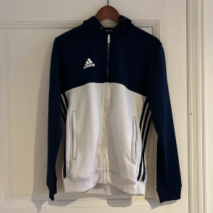 Adidas climatech sweater - Good condition 
