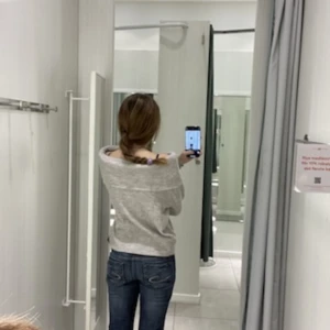 off shoulder tröja - den är helt slutsåld och jag använder inte den så mycket 💕