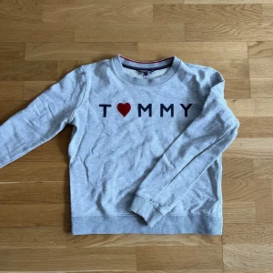 Tröja från Tommy Hilfiger  - Tröja från Tommy Hilfiger 