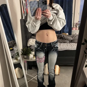 Y2k crazy age liknande jeans - Snygga y2k jeans pris kan diskuteras 