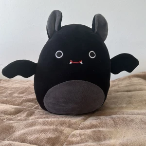 Squishmellow  - En fladermus squishmellow. Klicka inte på köp nu tar endast Swish 