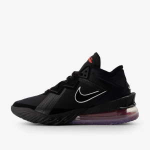 Lebron 18 low - Ny skick inget fel alls, ny pris 1200