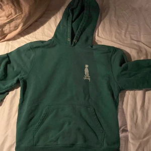 Stussy hoodie - Fet stussy hoodie i storlek M. Jätte fint skick. 