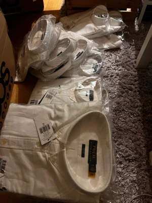 Polo Ralph Lauren Skjortor Oxford Slim Fit -  POLO RALPH LAUREN OXFORD SKJORTOR   Finns i följande storlekar: XS x3 M x6 L x2 XL x6 