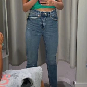 Jeans - Jeans, hm, köparen står för frakten.