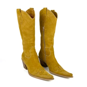 Vintage 90s 00s Y2K Angela C real leather suede pointy toe mid calf cowboy boots in mustard yellow size 38 EU - Vintage 90s 00s Y2K Angela C real leather suede pointy toe mid calf cowboy boots in mustard yellow. Few minor marks, scuffs and scratches. Label: 38, fit true to size 38. Ask for full description. No returns.