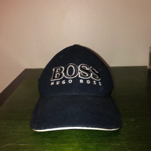 Hugo Boss keps  - Bra skick. Knappt använd