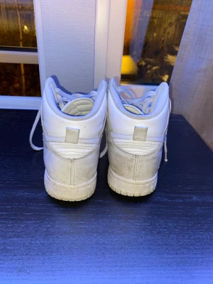 Nike Dunk High  - Very used but can be used even more Nike dunks