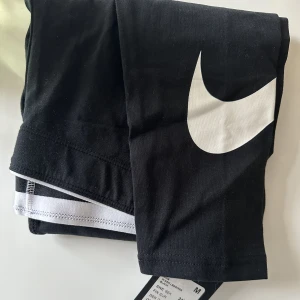 Tights Nike - Nya tights på Nike. Storlek M 