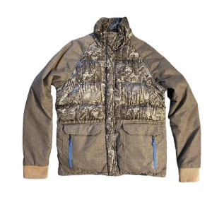 Camo jacka  - Inte så använd