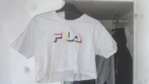 Säljer nu min magtröja  - Säljer min magtröja då jag inte använder den alls 