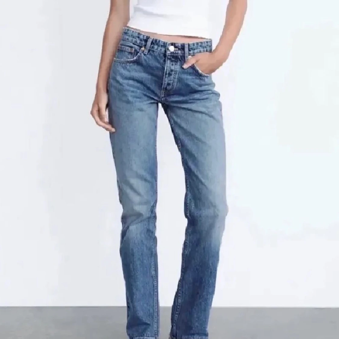 Zara midwaist straight jeans 