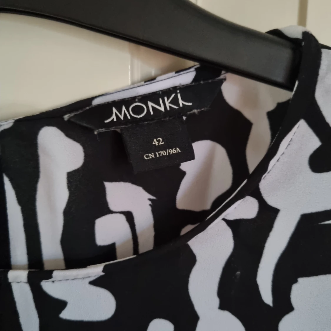 Skir croptop/blus från Monki - 91