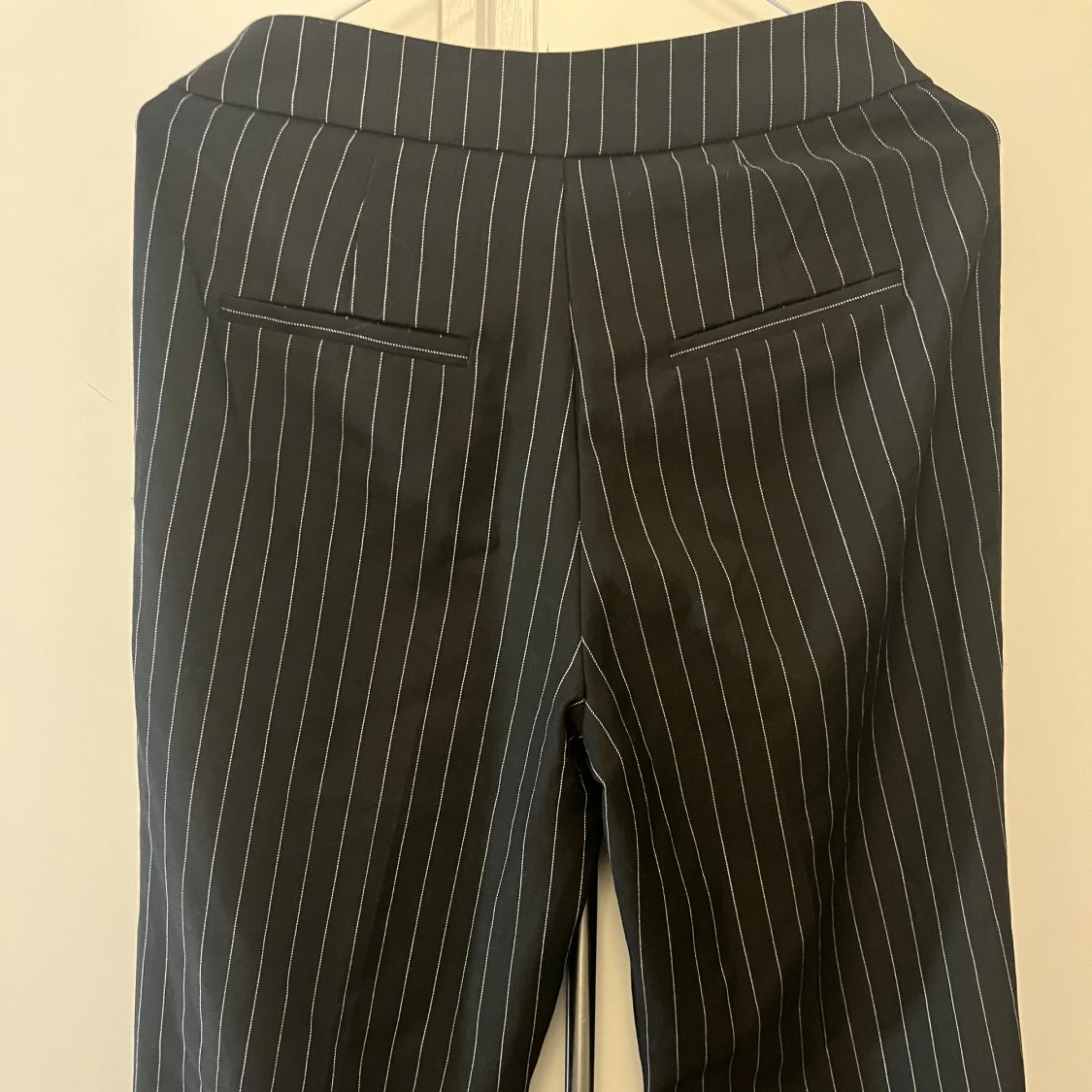 Randiga kostymbyxor - 91