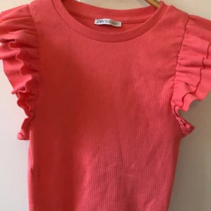 Tröja från zara  - Fin tröja från zara i storlek S använd cirka 5 gånger och i bra skick!