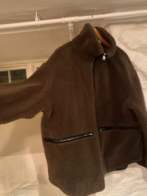 ARKET Teddy zip  - Oanvänd arket Teddy zip 