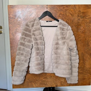 Gina tricot oversize jacka - Fin jacka från Gina! 