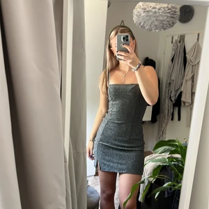 Klänning - Klänning från hm! Har använt 3 gånger.