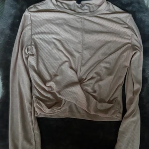 Beige/rosa tröja - Fin men får ingen användning🙏
