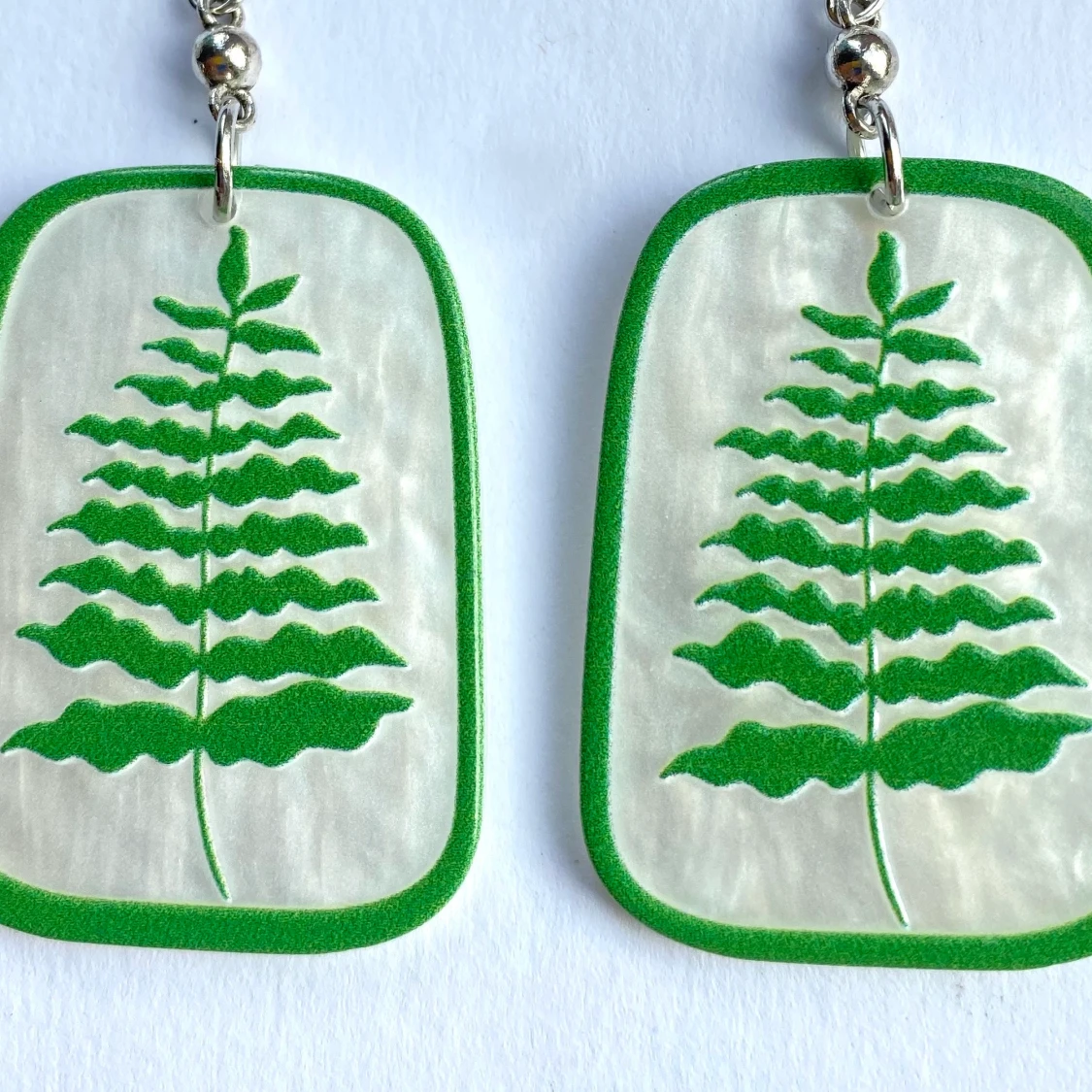 Fina gröna örhängen 💚 - 91
