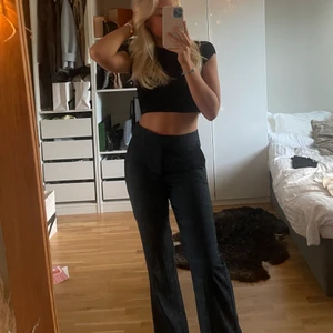 Zara kostymbyxor  - Kollar intresse för dessa supersnygga byxor från zara! Storlek xs. Fåtal gånger använda 