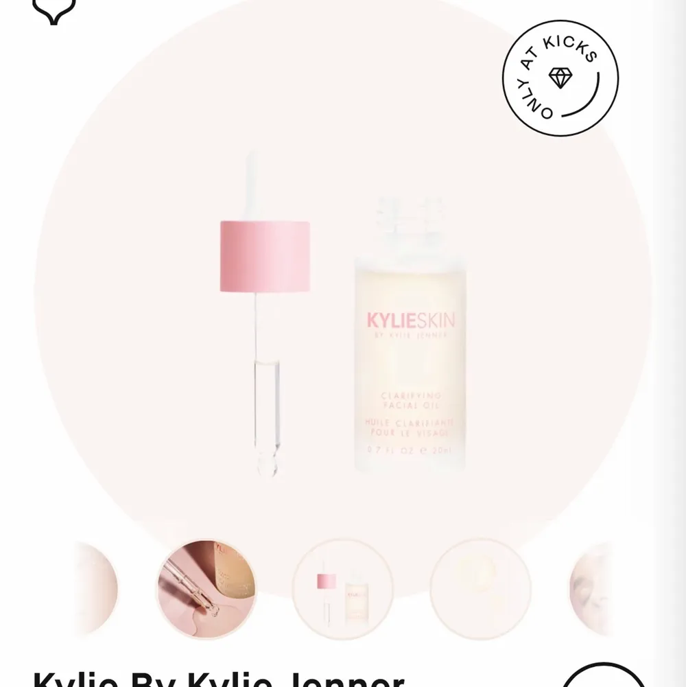 Hej! Säljer nu min Kylie jenner facial oil! Jag köpte den på kicks i mos men blir inte andvänd! Den är helt ny i förpackningen och är aldrig använd!❤️ pris kan diskuteras vid snabb affär💕 kan skicka egna bilder!🫶 ⚠️. Accessoarer.