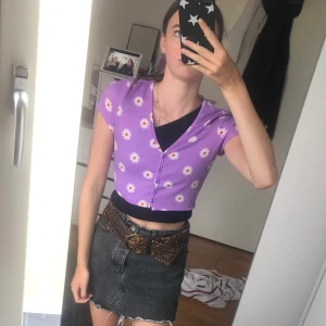 tröja  - Tröja från shein, helt ny& oanvänd ❤️ frakt tillkommer på 26kr.