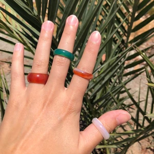Sten ringar  - Superfina unika ringar av sten. Vet inte vilken typ av Sten det är tyvärr. Swipe för att se vilka som är kvar. Frakt tillkommer. Skriv vid frågor 🥰🥰