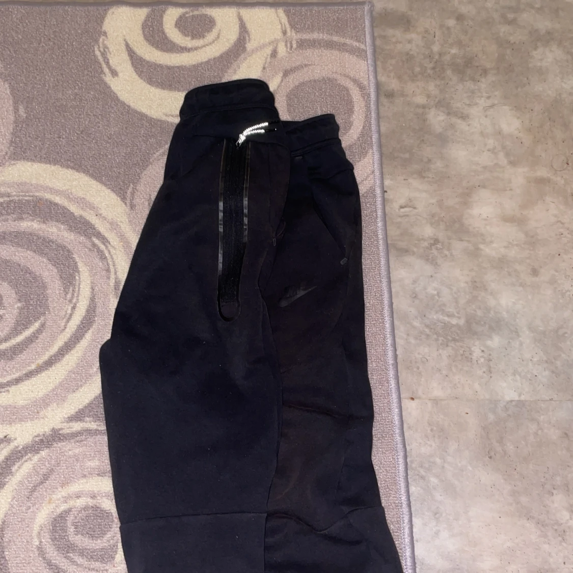 Nike tech svart storlek S  - 75