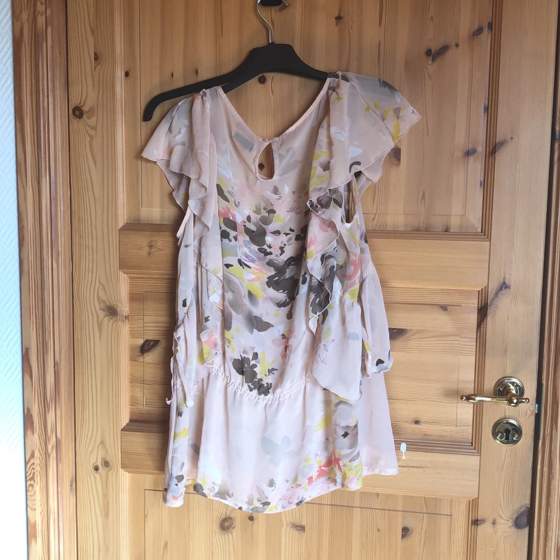 Tunn genomskinlig blus i stl XL - 90