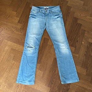 Fornarina jeans - Lågmidjade fornarina jeans i begagnat skick