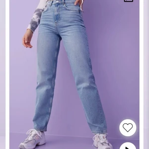 Jeans - Säljer dessa blåa jeans som endast är testade. Skriv för privata bilder. Nypris 599kr Mitt pris 300kr