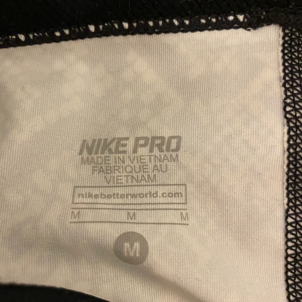 Cykel/träningsbyxor från Nike i stl M men passar även S (knappt använda). Shorts.