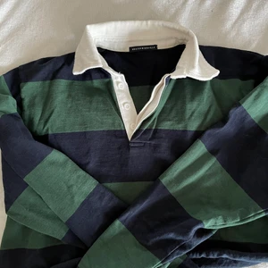 Tröja - Randig tröja från brandy Melville som tyvärr aldrig används:/