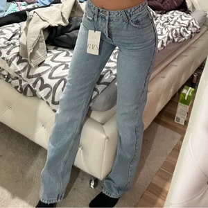 Zara Midrise Jeans (lånade bilder) - Skriv privat för fler bilder. Pris kan diskuteras