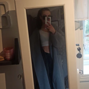 Kappa - Säljer nu min gråa favorit kappa i storlek S. 