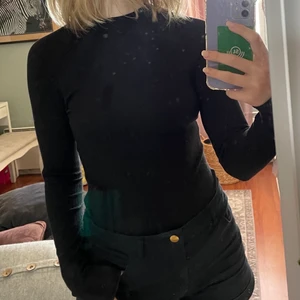 Body - Svart body  Den e ribbad  Såå bekväm!