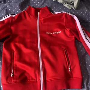 Palm angels röd - Palm angels röd tröja knappt använd för stor