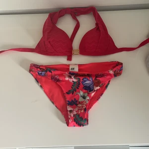 Bikini - As fina toppen kostade 400 under delarna kostade 200 säljer båda för 200 sammanlagt 