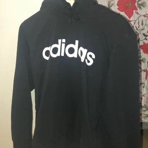 Adidas hoodie - Svart adidas hoodie