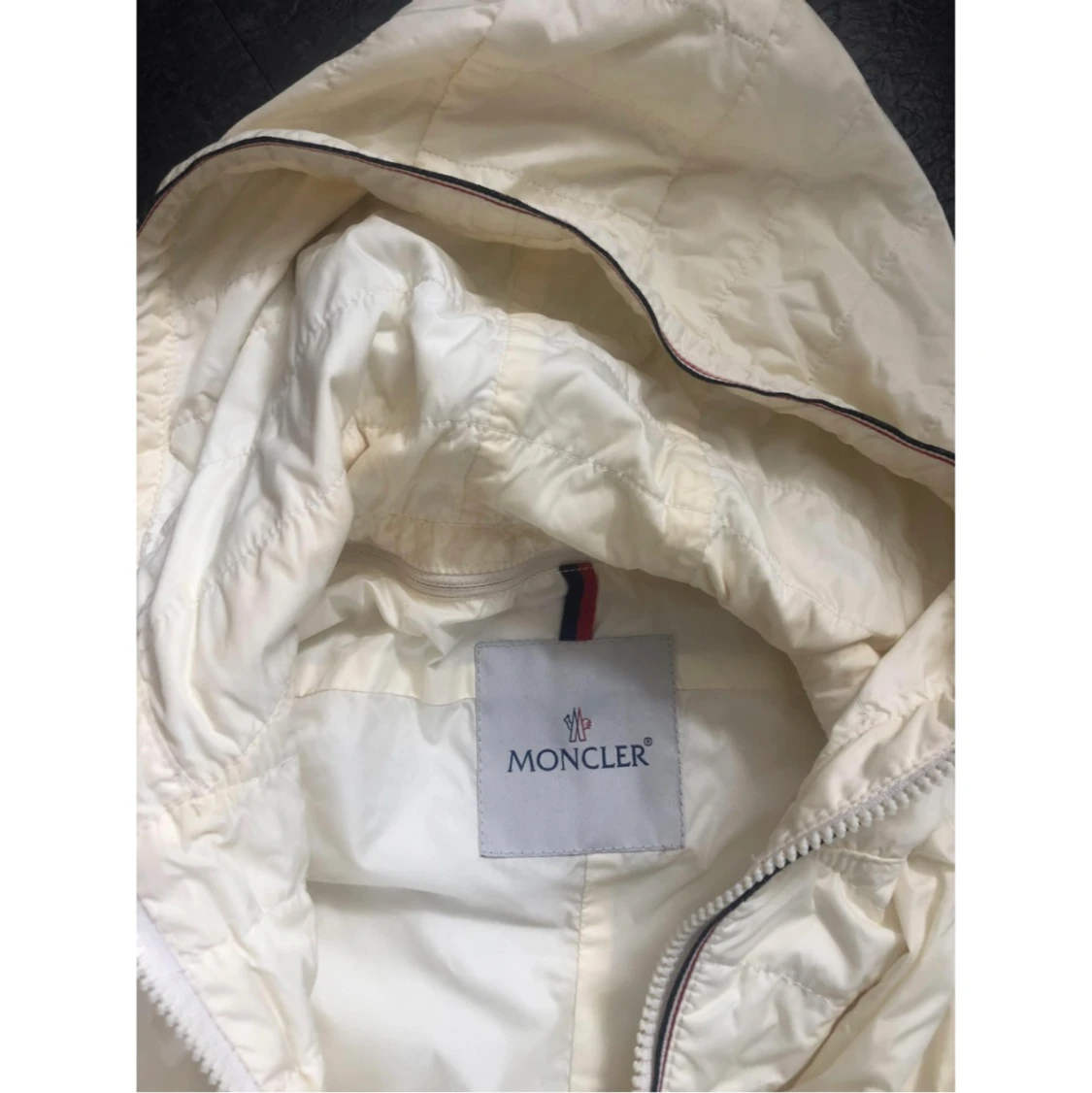 Moncler jacka - 90