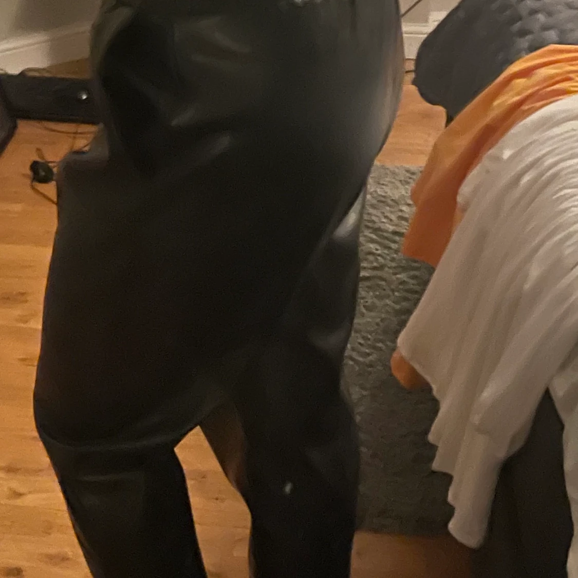 Byxa i PU- material - 91