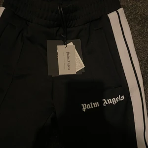 Palm angels  - Helt nya storlek xs, jag är 165, dragkedja nertill och kvitto finns