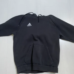Adidas hoodie - Användning syns 
